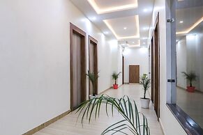 Fabhotel Jb Square Resort