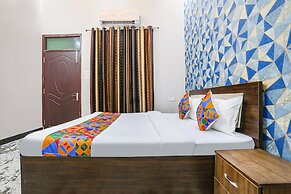 Fabhotel Jb Square Resort