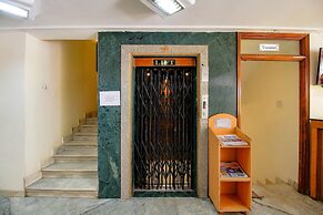 Fabhotel Kamla Regency