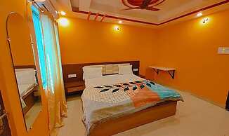 Fabhotel New Raghukul Loung