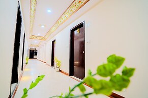 Fabhotel Polovictory Palace