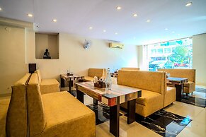 Fabhotel Polovictory Palace