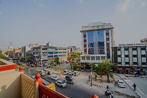 Fabhotel Polovictory Palace