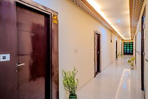 Fabhotel Polovictory Palace