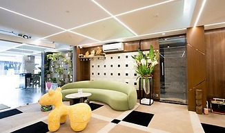 Oriva Vinflora Residency