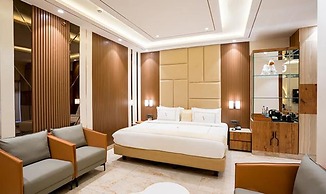 Oriva Vinflora Residency