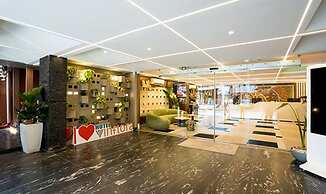 Oriva Vinflora Residency