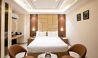 Oriva Vinflora Residency