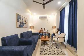 Fabhotel Raj Palace