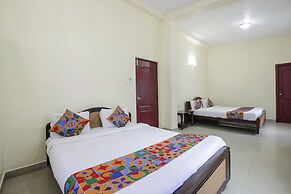 Fabhotel Rj Grand Inn