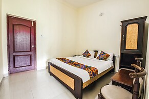 Fabhotel Rj Grand Inn