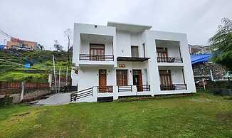 Fabhotel Sri Vari Studio Apartment