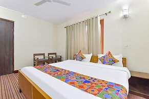 Fabhotel The Legend Residency