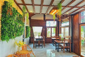 Inthawa Resort (Feuang, Laos)