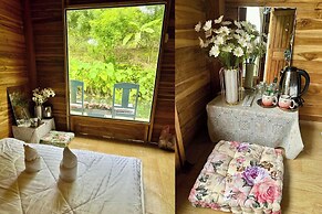 Inthawa Resort (Feuang, Laos)