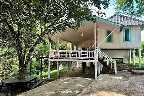 Inthawa Resort (Feuang, Laos)