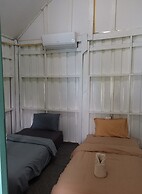 Inthawa Resort (Feuang, Laos)