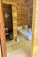 Inthawa Resort (Feuang, Laos)