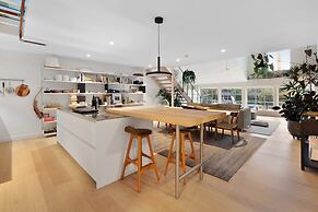 Wharf Loft in Sydney