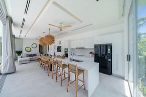 Modern Open Design 4BR Pool Villa Mina