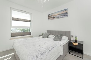 Apartment With Parking by Renters