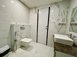 TBS Sea View - Full AC- Pool & Breakfast