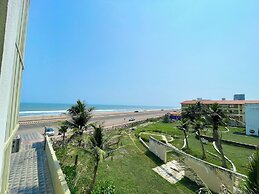 TBS Sea View - Full AC- Pool & Breakfast