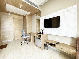 TBS Sea View - Full AC- Pool & Breakfast