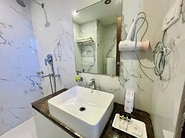 TBS Sea View - Full AC- Pool & Breakfast