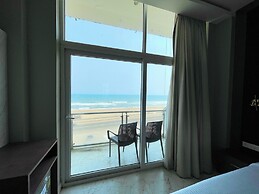 TBS Sea View - Full AC- Pool & Breakfast