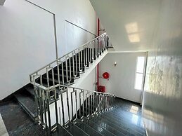 TBS Sea View - Full AC- Pool & Breakfast