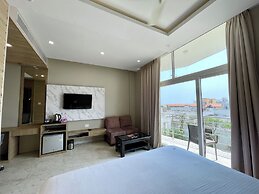 TBS Sea View - Full AC- Pool & Breakfast