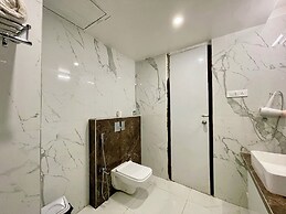 TBS Sea View - Full AC- Pool & Breakfast