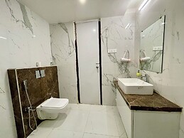 TBS Sea View - Full AC- Pool & Breakfast