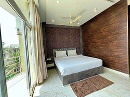 TBS Sea View - Full AC- Pool & Breakfast