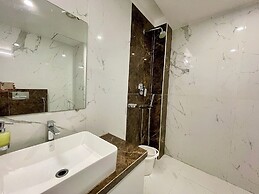 TBS Sea View - Full AC- Pool & Breakfast