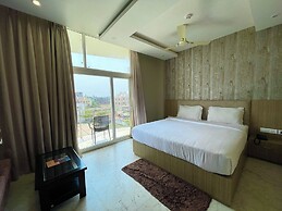 TBS Sea View - Full AC- Pool & Breakfast