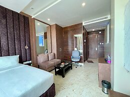 TBS Sea View - Full AC- Pool & Breakfast