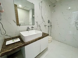 TBS Sea View - Full AC- Pool & Breakfast