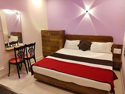 Goroomgo Blue Sagar Puri