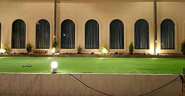 THE DEMOCRACY HOTEL & RESORT