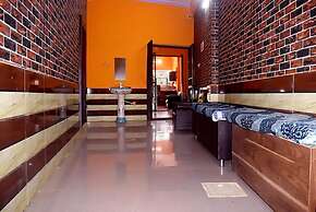 Goroomgo Raghunandan Guest House Ayodhya