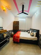 Goroomgo Raghunandan Guest House Ayodhya