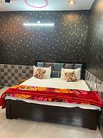 Goroomgo Raghunandan Guest House Ayodhya