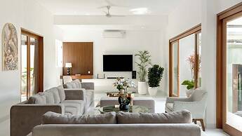 Villa Latima by Villa Finder