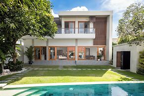 Villa Latima by Villa Finder