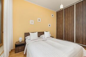 Apartment With Outdoor Gym by Renters