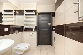 Apartment With Outdoor Gym by Renters