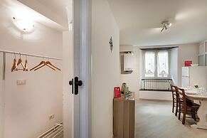 Comfy Apartment Near the Harbor