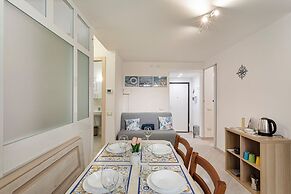 Comfy Apartment Near the Harbor